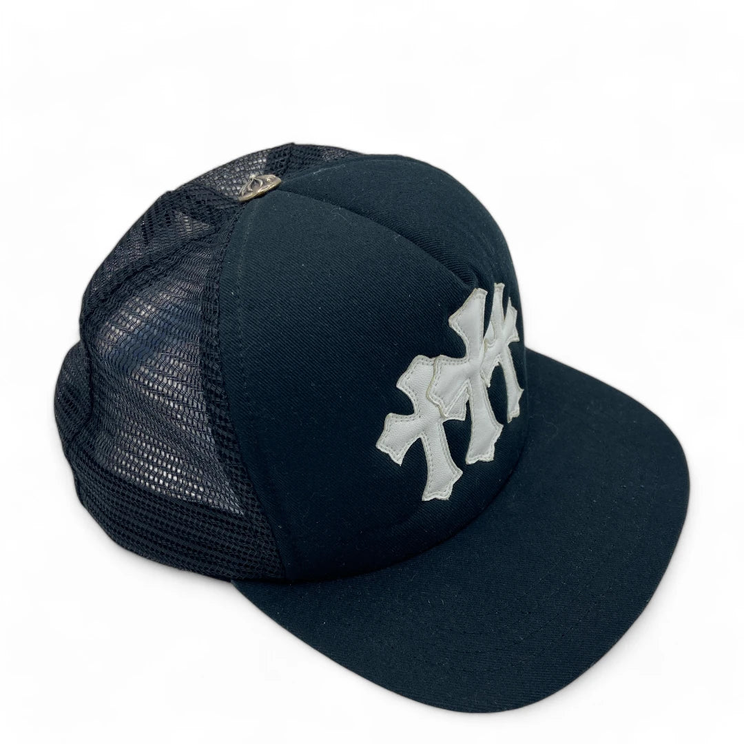 Chrome Hearts Trucker Cap Cross mit weißen Leder Kreuzen