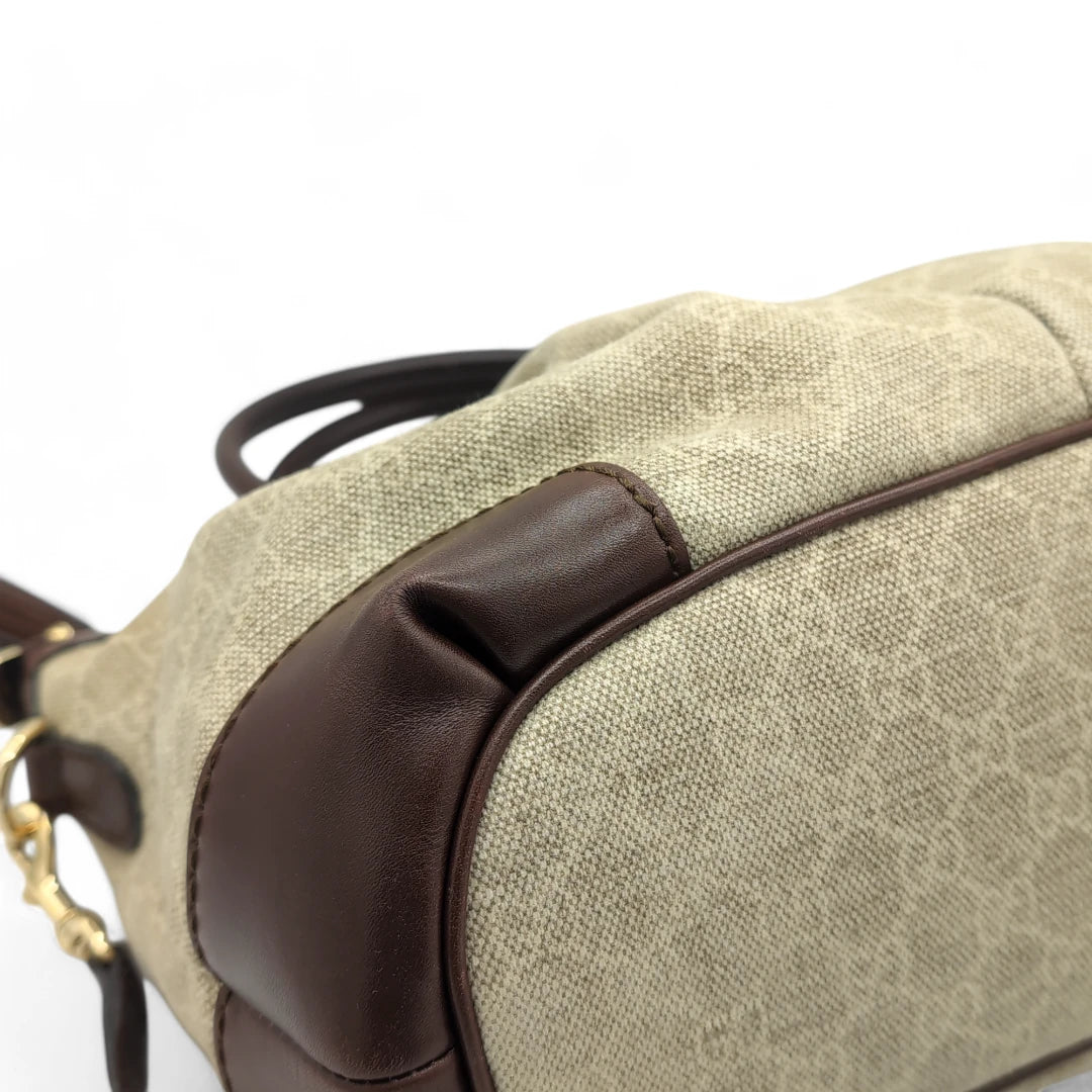 Gucci Handtasche Sukey Lederdetails braun mit Umhängegurt monogram beige