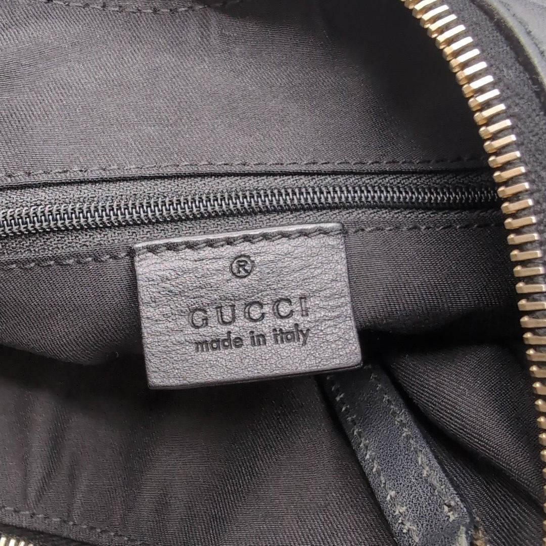 Gucci Handtasche D-Ring aus Leder schwarz