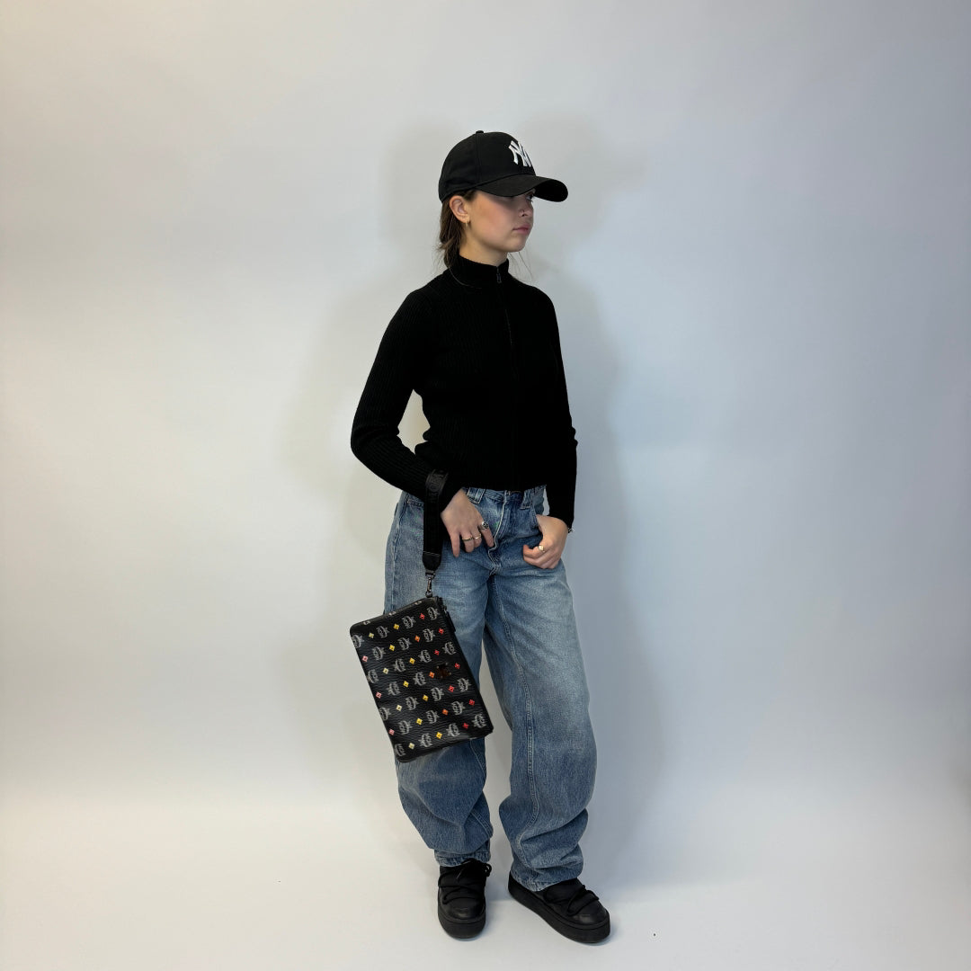 MCM Clutch mit Nieten aus visetos schwarz