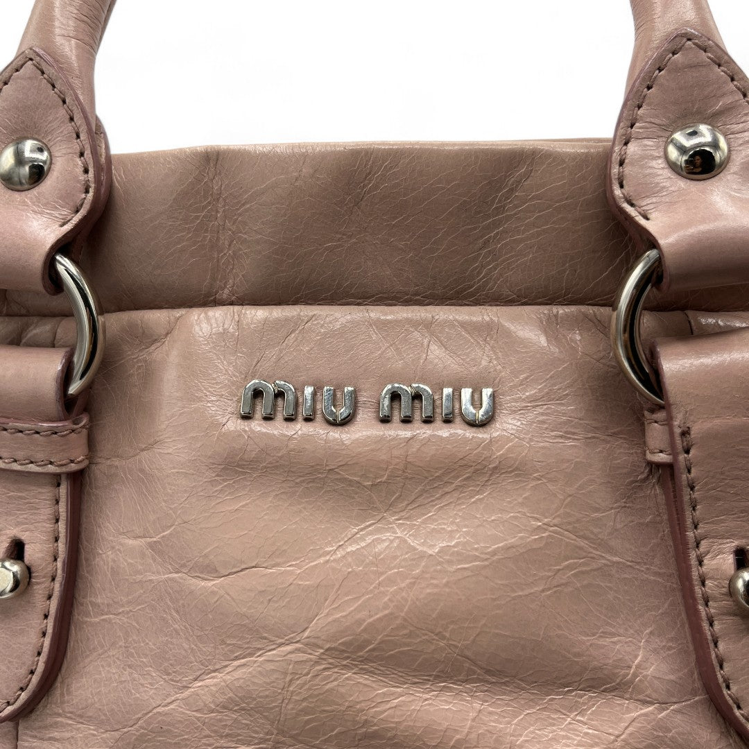 Miu Miu Handtasche mit Schleifen mit Schultergurt aus Leder rosa