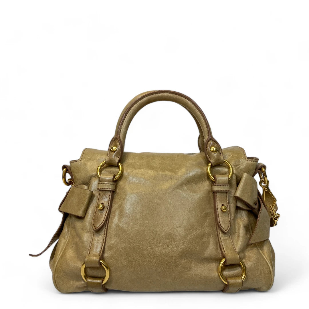 Miu Miu Handtasche Vitello Satchel mini aus Leder beige