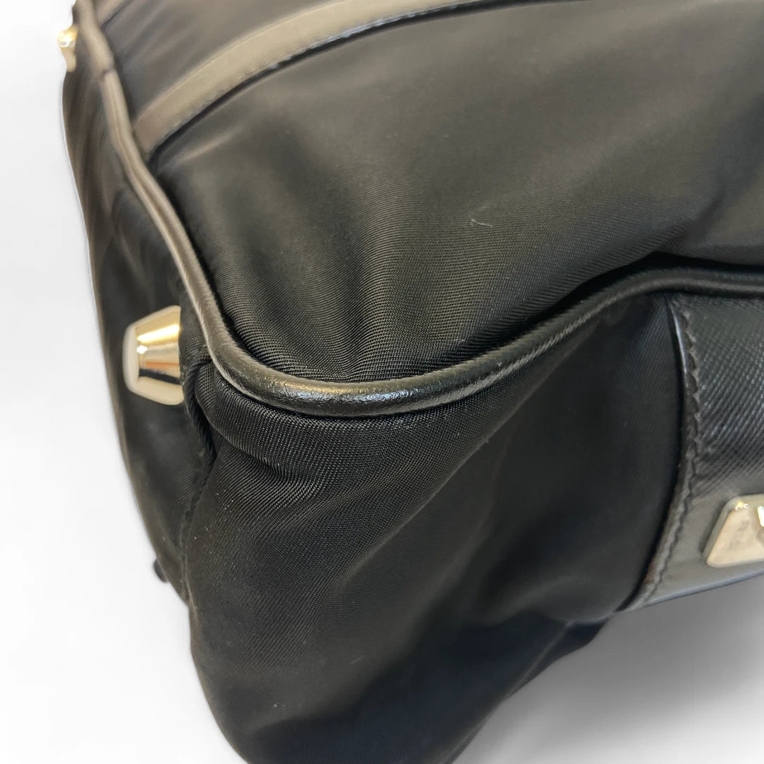 Prada Aktentasche / Laptoptasche aus Nylon mit schwarzen Lederdetails schwarz