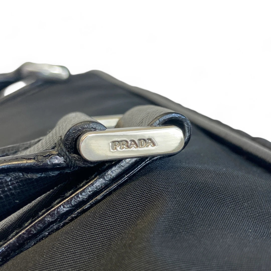 Prada Aktentasche / Laptoptasche aus Nylon mit schwarzen Lederdetails schwarz