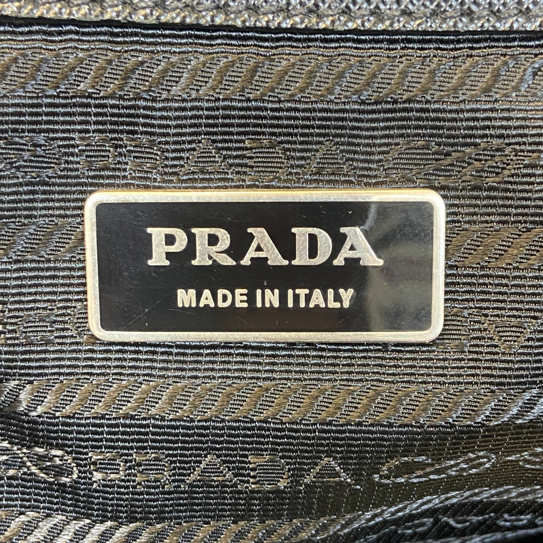 Prada Aktentasche / Laptoptasche aus Nylon mit schwarzen Lederdetails schwarz