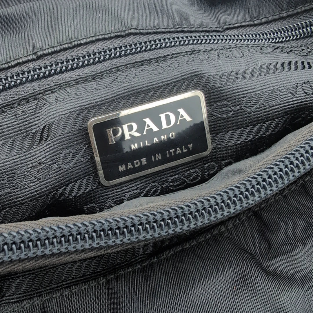 Prada handbag / shopper made of nylon with long handles red