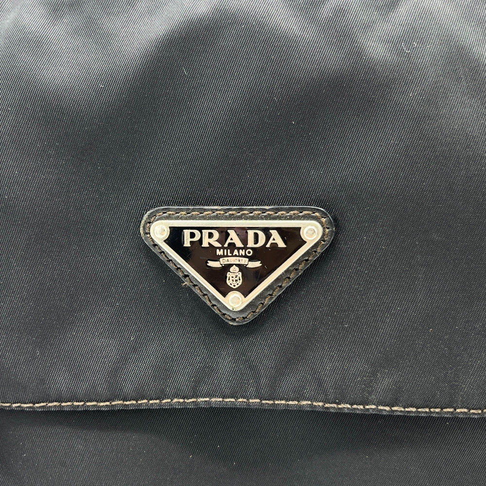 Prada Messengertasche mit doppelter Schnalle schwarz