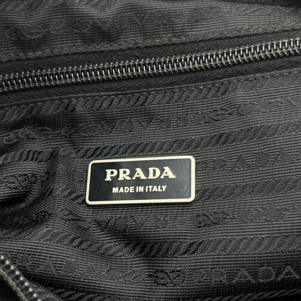 Prada Messengertasche mit doppelter Schnalle schwarz