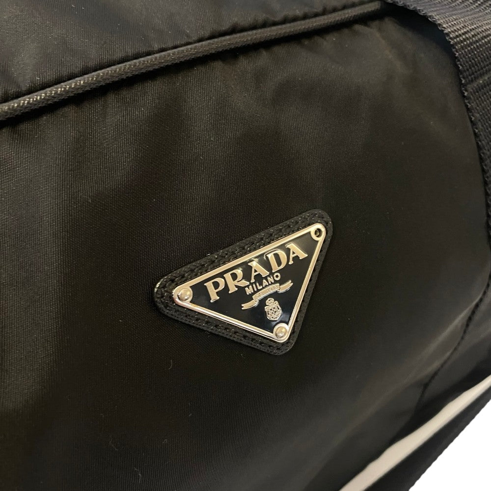 Prada Reisetasche rechteckig mit Schultergurt aus Nylon schwarz 55